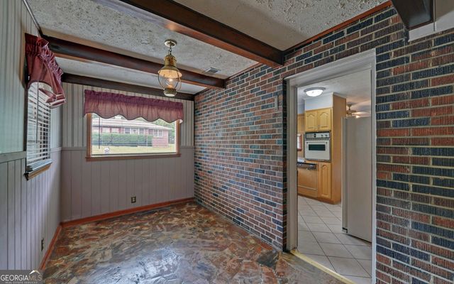 211 Hilltop Lane, Toccoa, GA 30577