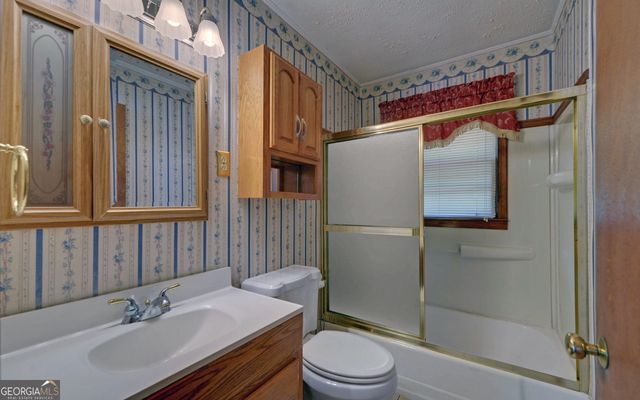 211 Hilltop Lane, Toccoa, GA 30577