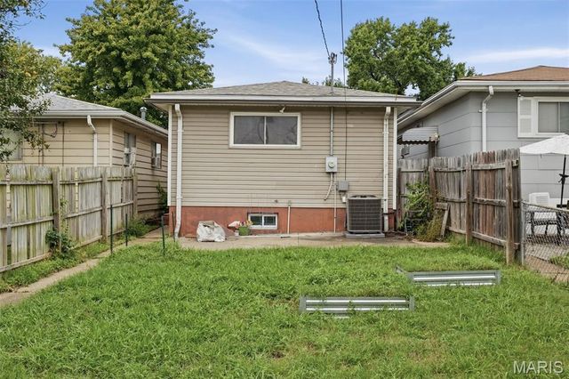 7614 Tennessee Avenue, St Louis, MO 63111
