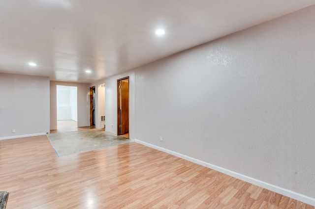 2926 S Edwards Ave, Wichita, KS 67217