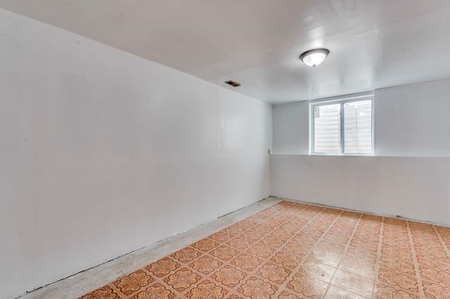 2926 S Edwards Ave, Wichita, KS 67217