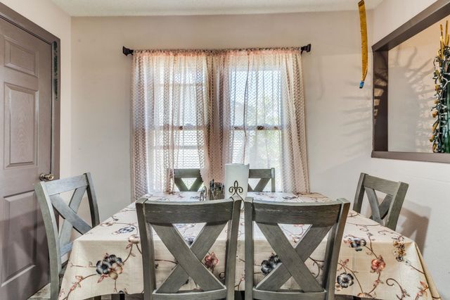 2926 S Edwards Ave, Wichita, KS 67217