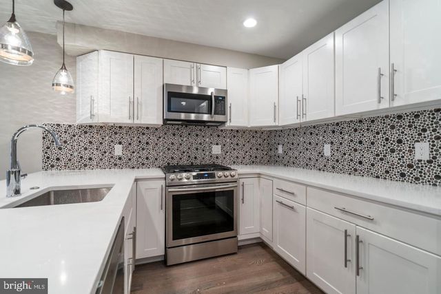 762 S 15TH ST, Philadelphia, PA 19146