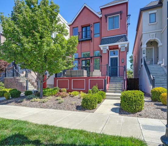 3685 Crocker Dr, Sacramento, CA 95818