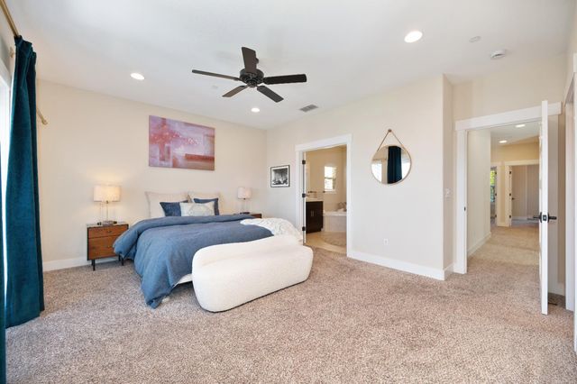 3685 Crocker Dr, Sacramento, CA 95818