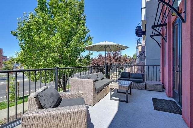 3685 Crocker Dr, Sacramento, CA 95818