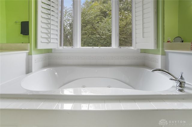 679 Greystone Drive, Beavercreek, OH 45434