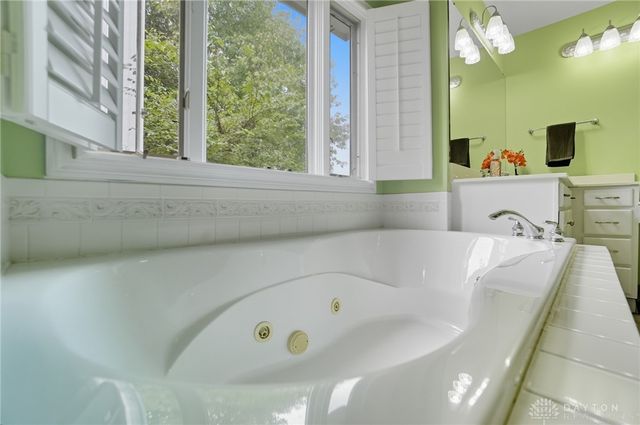 679 Greystone Drive, Beavercreek, OH 45434