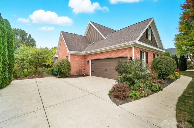 679 Greystone Drive, Beavercreek, OH 45434