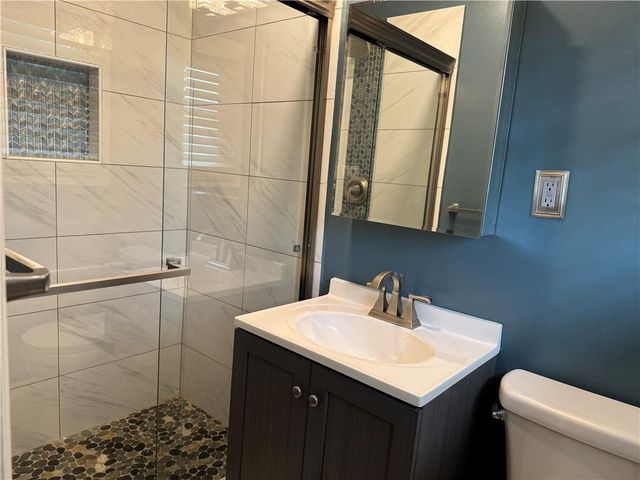 904 NE 60th Terrace, Kansas City, MO 64118