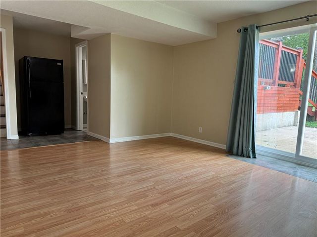 904 NE 60th Terrace, Kansas City, MO 64118