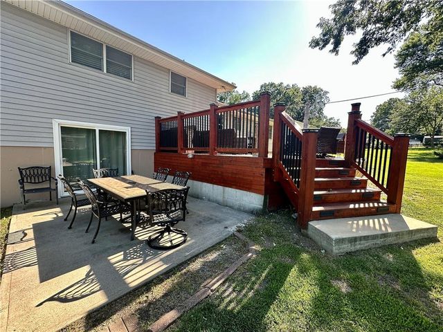 904 NE 60th Terrace, Kansas City, MO 64118