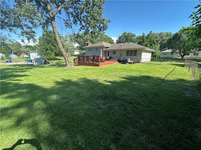 904 NE 60th Terrace, Kansas City, MO 64118