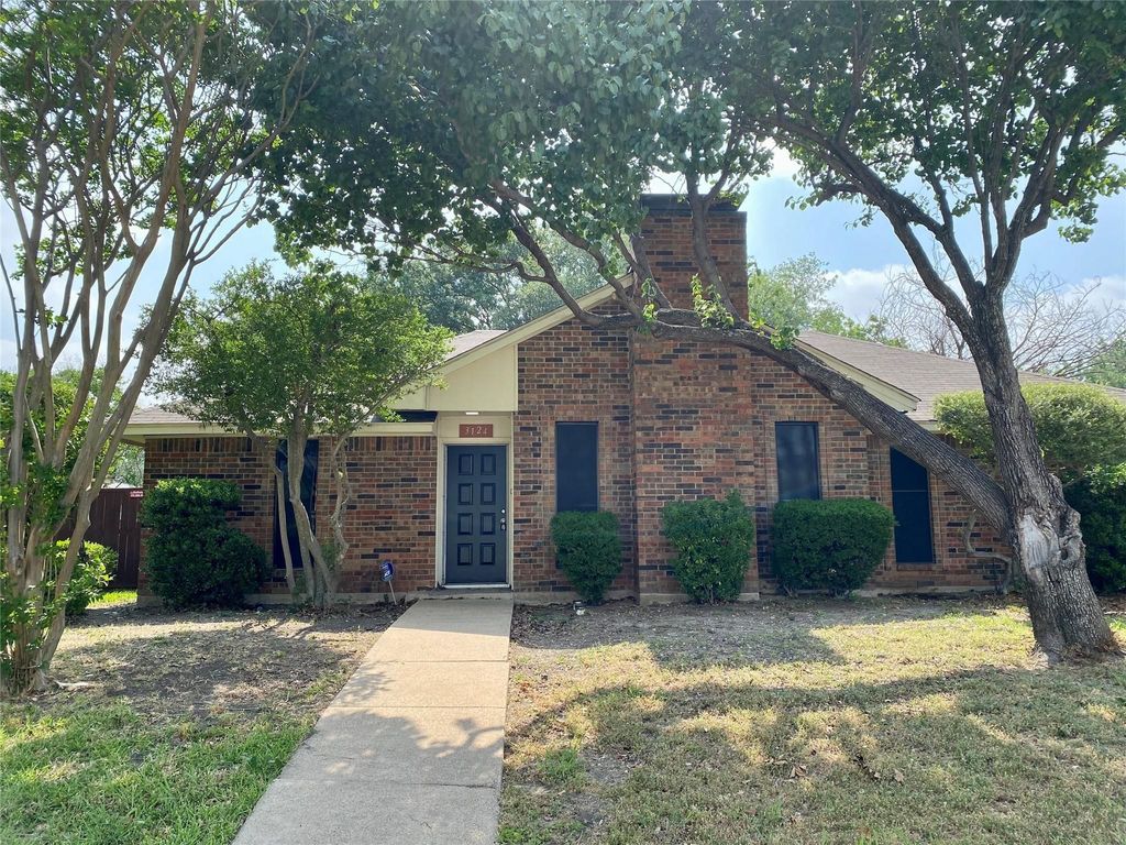 3124 Landover Drive, Carrollton, TX 75007