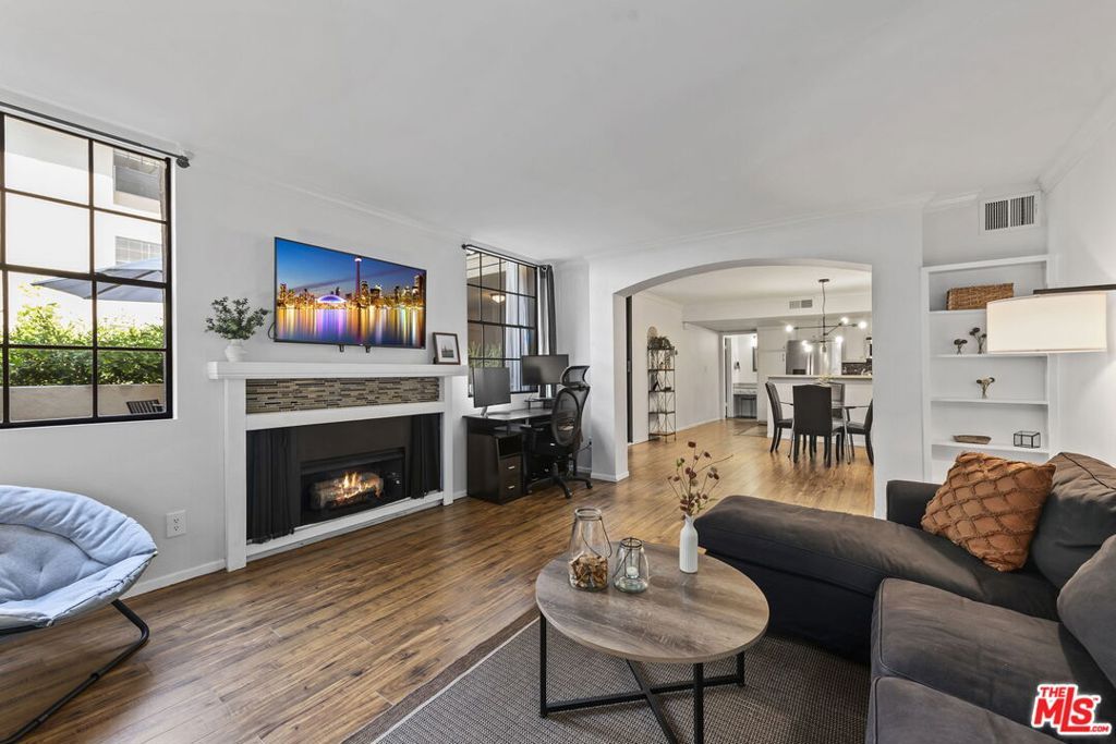 750 N Kings Road 118, West Hollywood, CA 90069