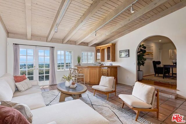946 Franklin Street, Santa Monica, CA 90403