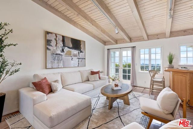 946 Franklin Street, Santa Monica, CA 90403