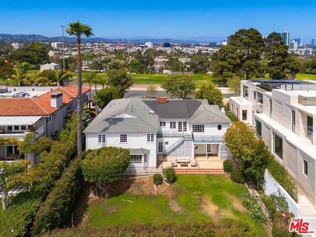 946 Franklin Street, Santa Monica, CA 90403