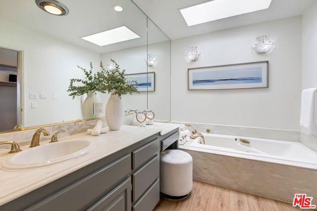 946 Franklin Street, Santa Monica, CA 90403