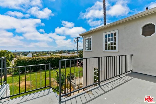 946 Franklin Street, Santa Monica, CA 90403