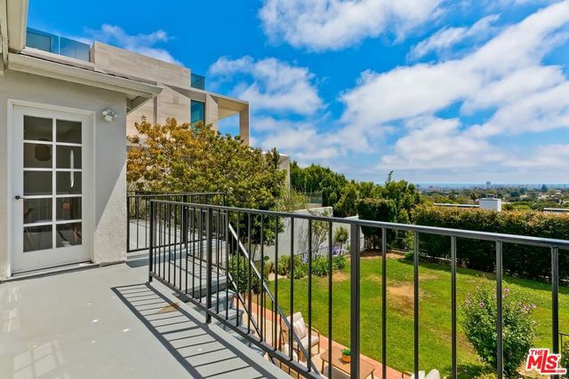 946 Franklin Street, Santa Monica, CA 90403