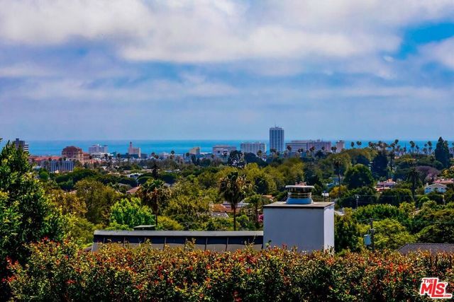 946 Franklin Street, Santa Monica, CA 90403