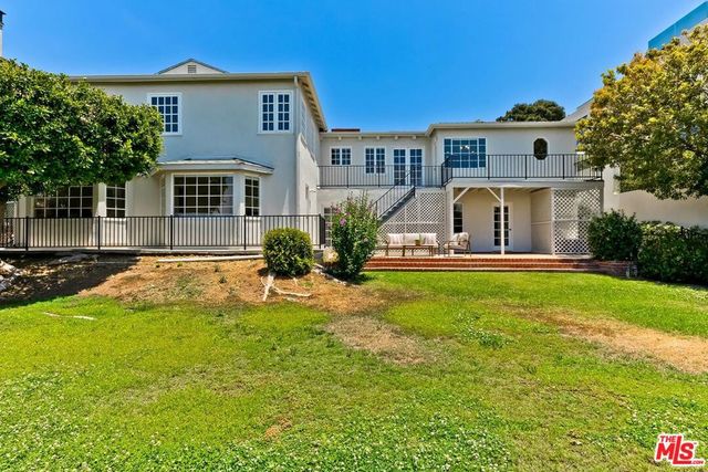 946 Franklin Street, Santa Monica, CA 90403