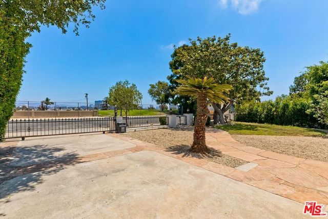 946 Franklin Street, Santa Monica, CA 90403