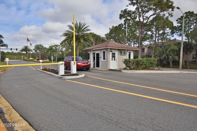 108 Bermuda Petrel Court, Daytona Beach, FL 32119