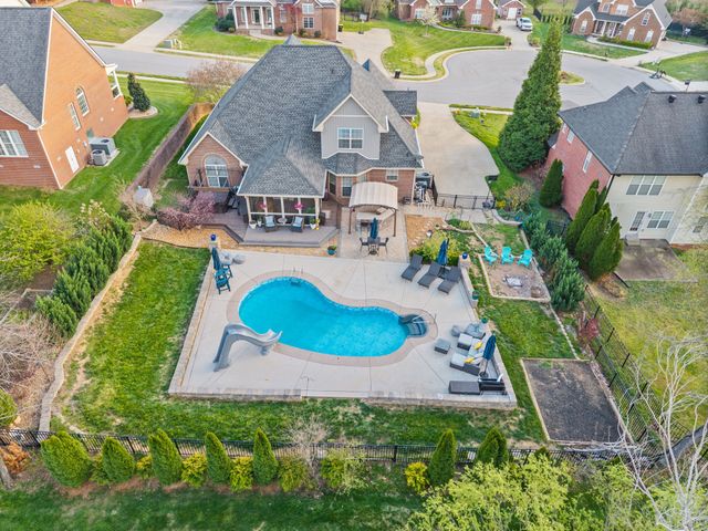 809 Brooke Valley Trce, Clarksville, TN 37043