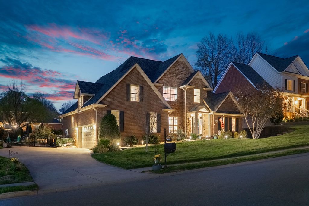 809 Brooke Valley Trce, Clarksville, TN 37043