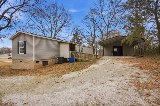 115 Blue Ridge Riding Club Road, West Union, SC 29696