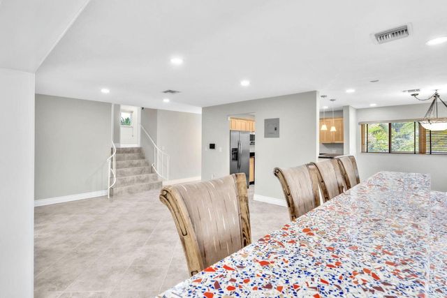 3450 NE 19th Avenue, Oakland Park, FL 33306