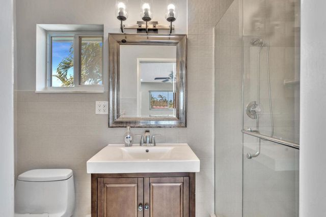 3450 NE 19th Avenue, Oakland Park, FL 33306