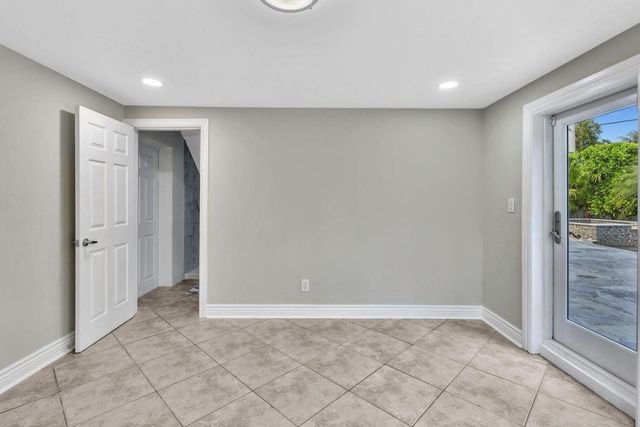 3450 NE 19th Avenue, Oakland Park, FL 33306