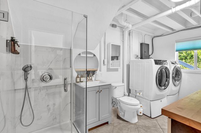 3450 NE 19th Avenue, Oakland Park, FL 33306