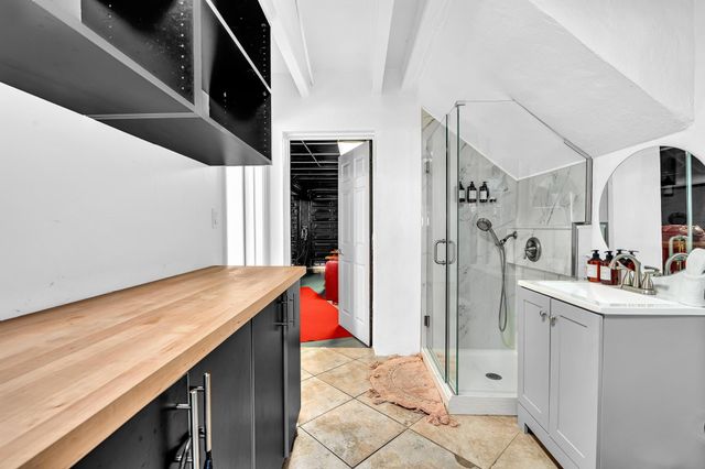 3450 NE 19th Avenue, Oakland Park, FL 33306