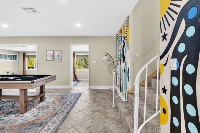 3450 NE 19th Avenue, Oakland Park, FL 33306