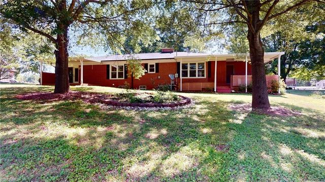 2155 Fancy Gap Road, Mount Airy, NC 27030