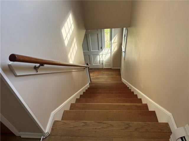 27 Monmouth Drive, East Providence, RI 02515