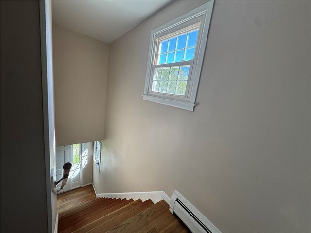 27 Monmouth Drive, East Providence, RI 02515