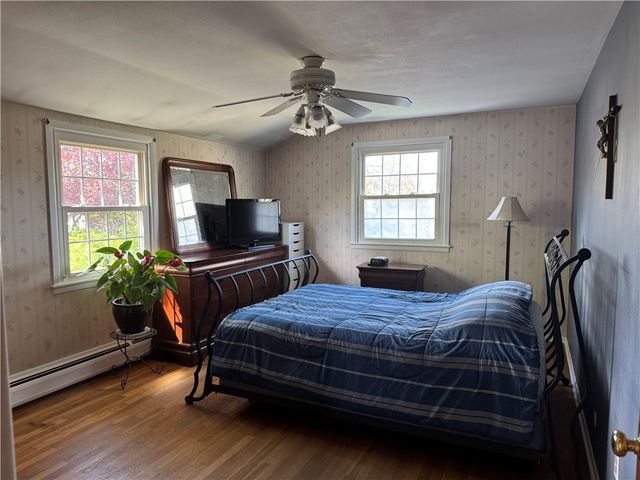 27 Monmouth Drive, East Providence, RI 02515