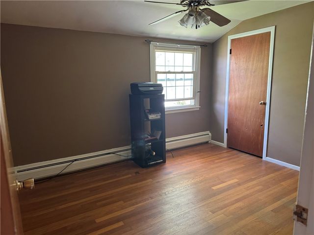 27 Monmouth Drive, East Providence, RI 02515