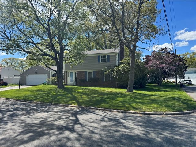 27 Monmouth Drive, East Providence, RI 02515