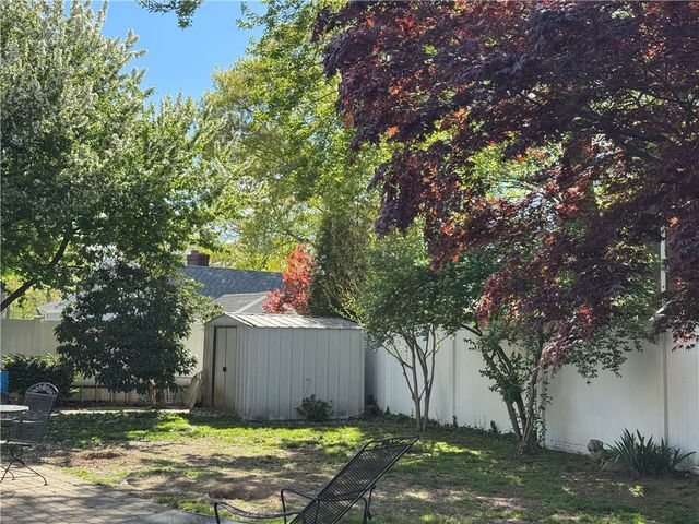 27 Monmouth Drive, East Providence, RI 02515