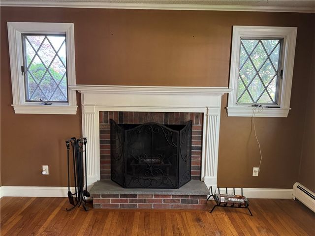 27 Monmouth Drive, East Providence, RI 02515