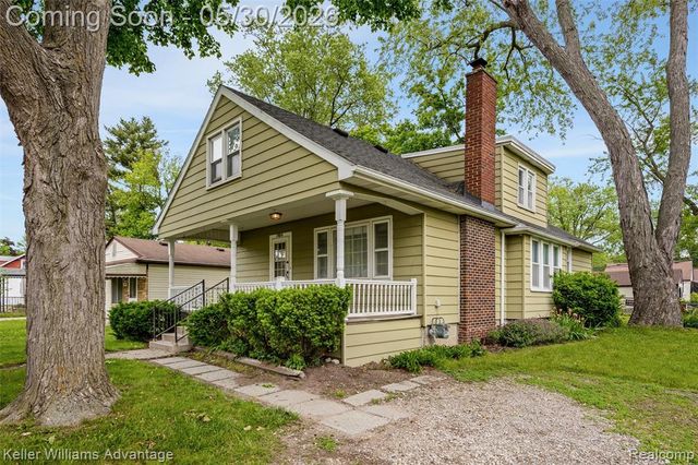 19302 Negaunee, Redford, MI 48240