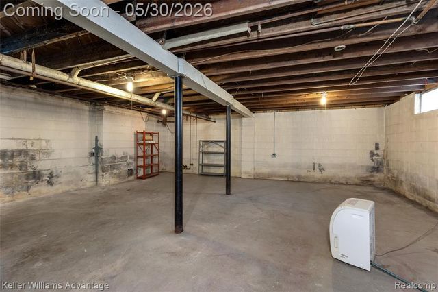 19302 Negaunee, Redford, MI 48240