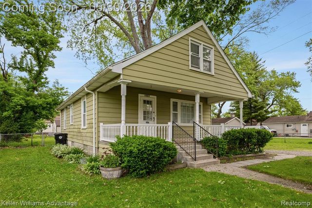 19302 Negaunee, Redford, MI 48240