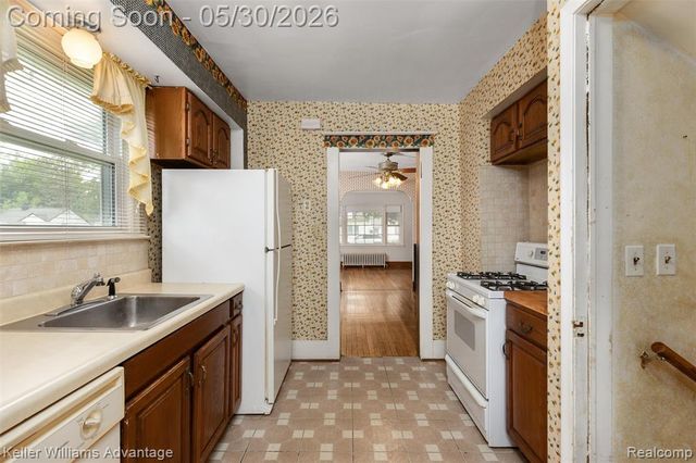 19302 Negaunee, Redford, MI 48240